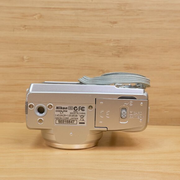 Nikon Coolpix L1 6.2MP Digital Camera, with 5x Optical Zoom - Picture 6 of 7